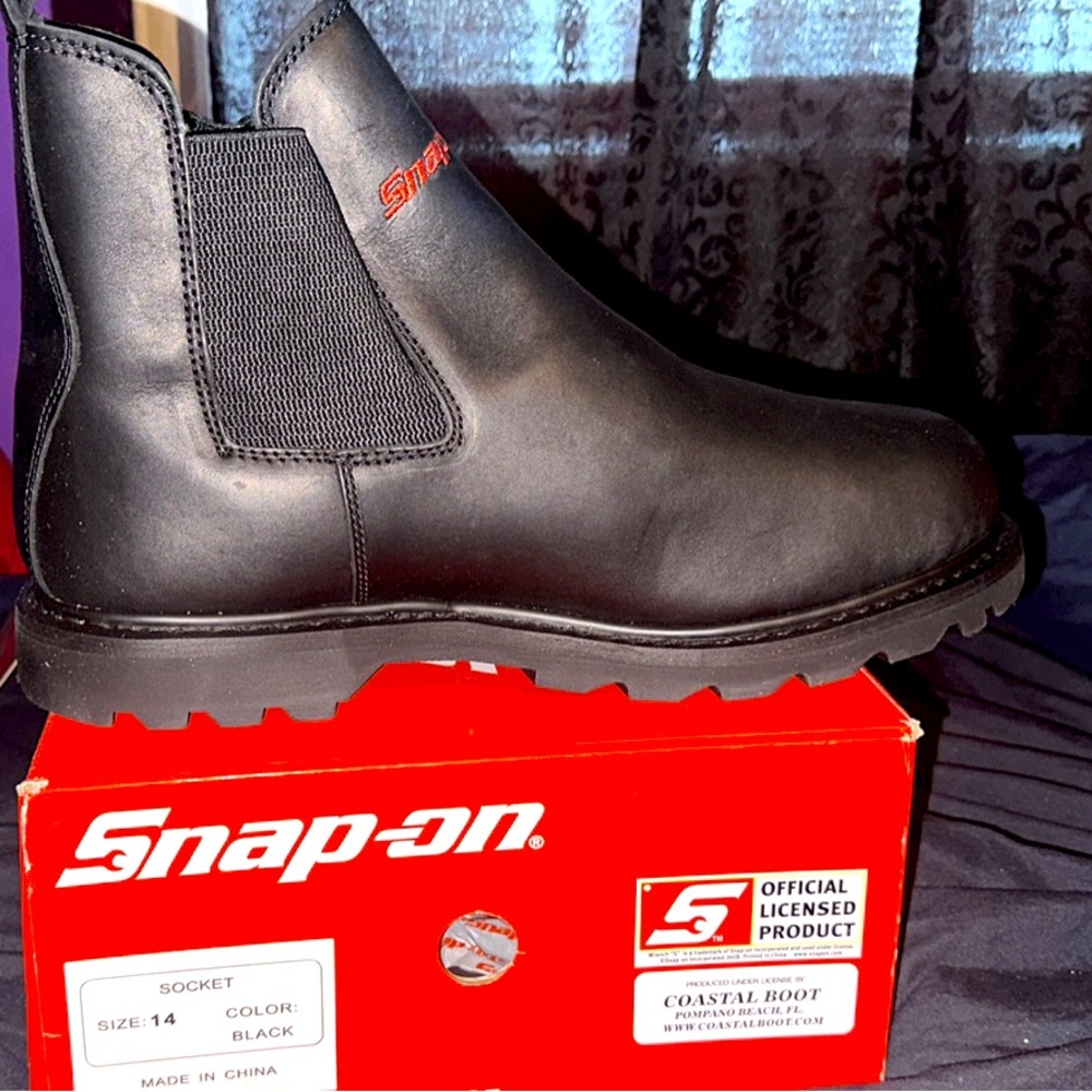 Snap on men work boots